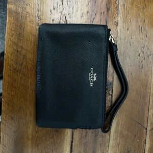 Coach Black Leather Women’s Wristlet